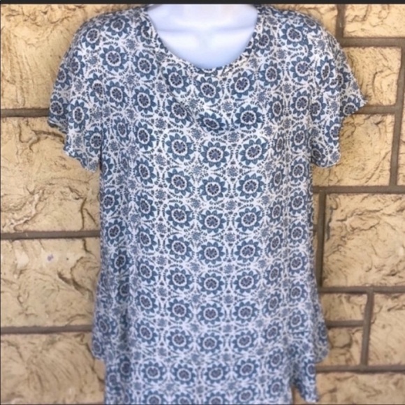 Loft Floral Blouse Flutter Sleeve Top Oversized Size XSP / NWOT - Picture 9 of 10